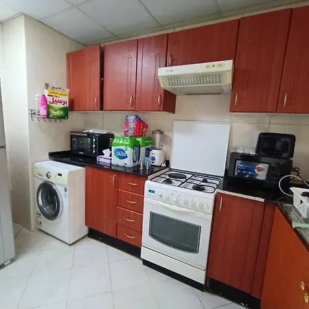 شقة فخمة وواسعة تسع عائلة كبيرة Adschman Exterior foto