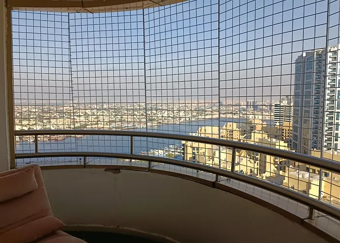 شقة فخمة وواسعة تسع عائلة كبيرة
