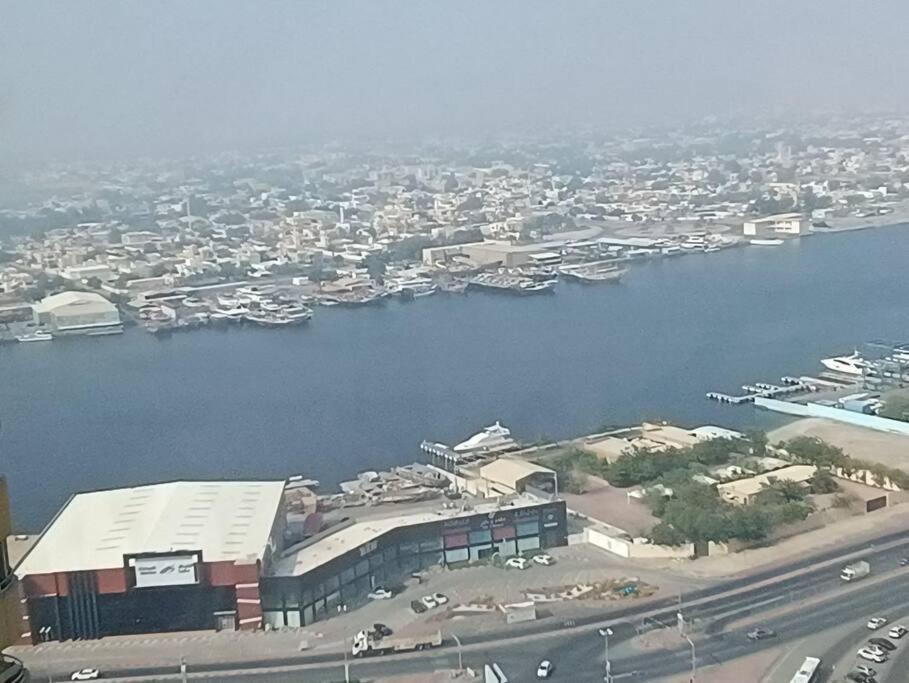 فخمة وواسعة تسع عائلة كبيرة
