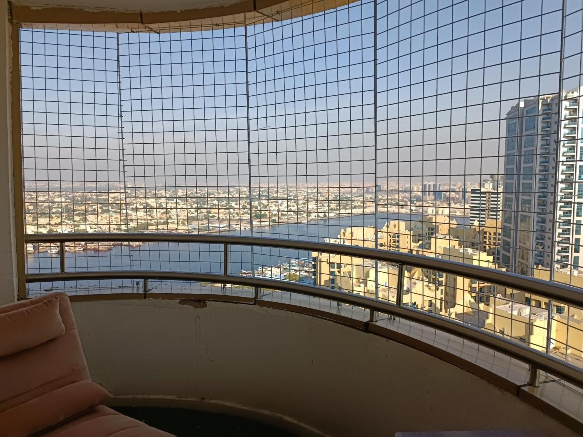 فخمة وواسعة تسع عائلة كبيرة * Ajman